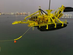 Subsea lifting assembly